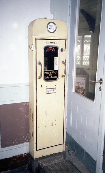 Tharandt, Bahnhof, 17.11.1998 (1).jpg